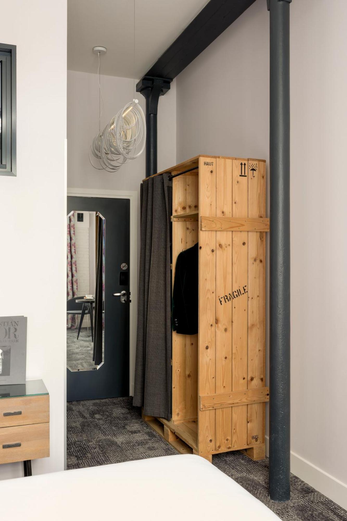 Fabric Hotel Parigi